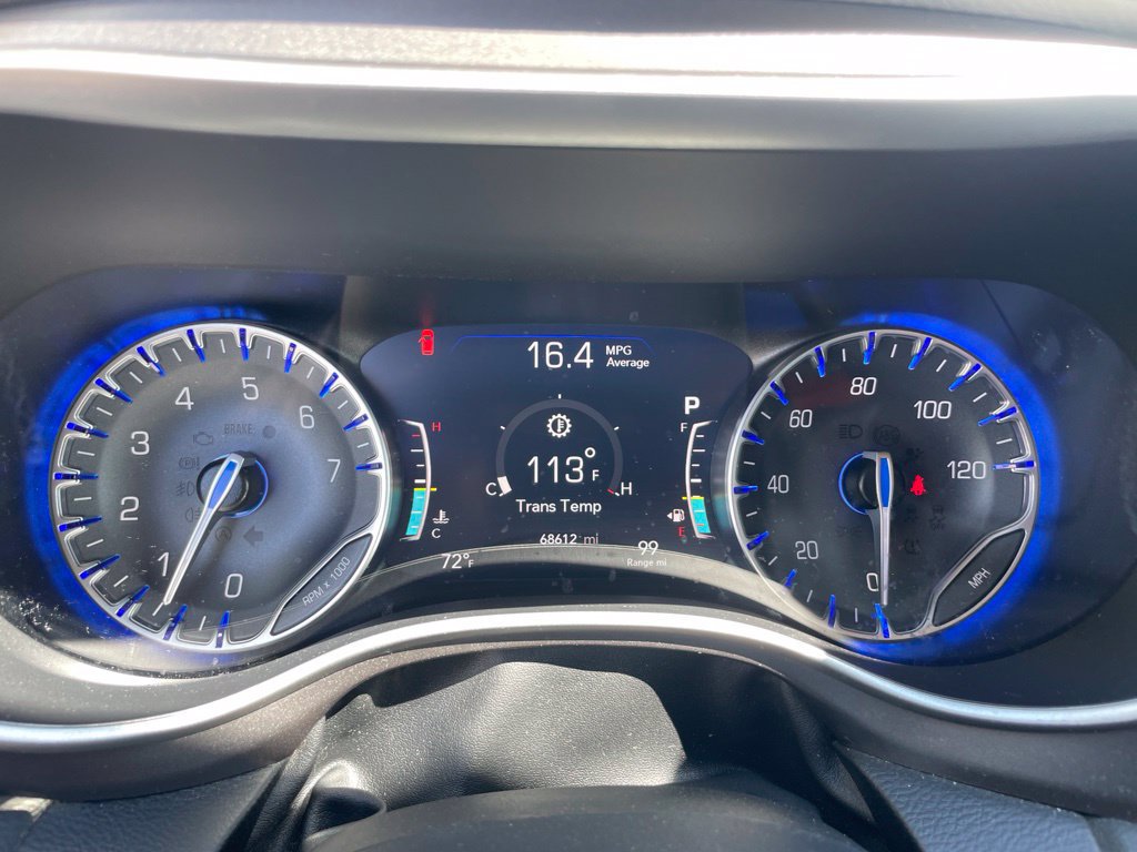 Used 2024 Chrysler Pacifica Touring-L FWD image 26