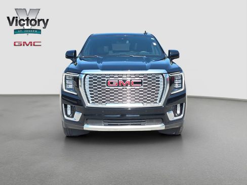 Used 2023 GMC Yukon Denali AWD/4WD image 2