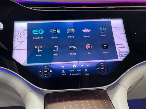 Used 2023 Mercedes-Benz EQS 580 4MATIC SUV image 34