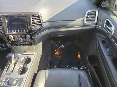 Used 2021 Jeep Grand Cherokee Limited image 9