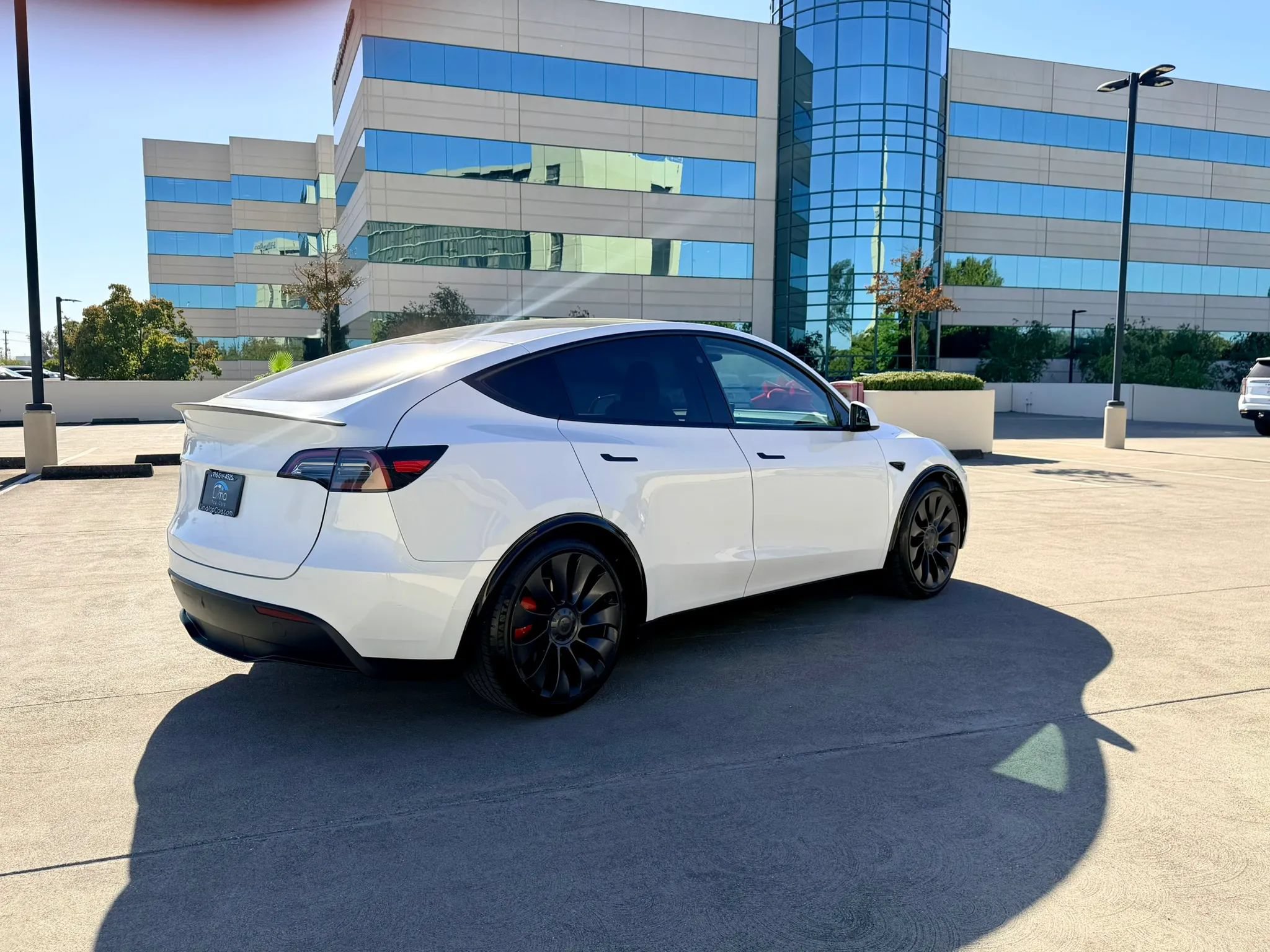 Used 2024 Tesla Model Y Performance AWD/4WD image 13