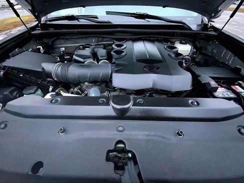 Used 2019 Toyota 4Runner SR5 image 29