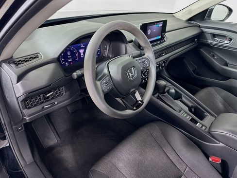 Used 2023 Honda Accord EX image 9