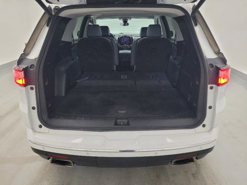 Used 2020 Chevrolet Traverse Premier w/ LPO, Cargo Package AWD/4WD image 29