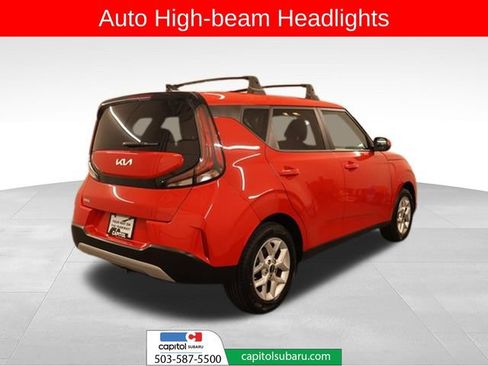 Used 2023 Kia Soul LX w/ LX Technology Package FWD image 2