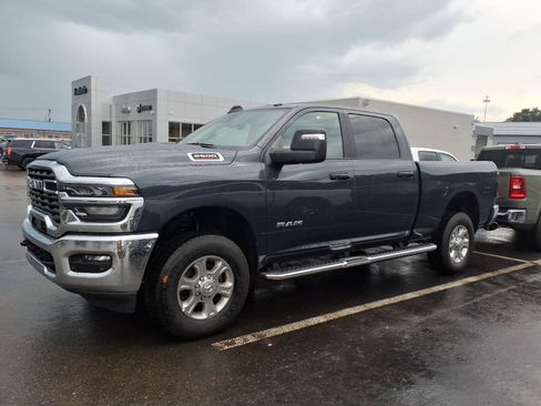 Used 2026 RAM 2500 Big Horn AWD/4WD image 1