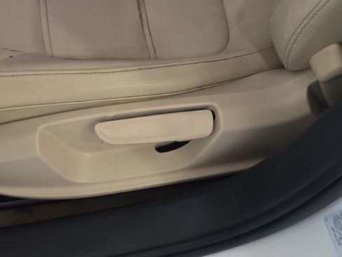 Used 2012 Volkswagen Jetta SE FWD image 13