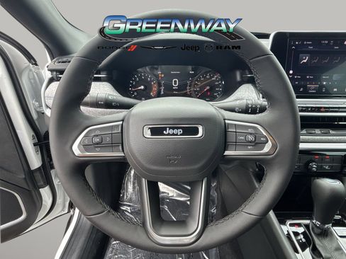 New 2026 Jeep Compass Latitude image 22