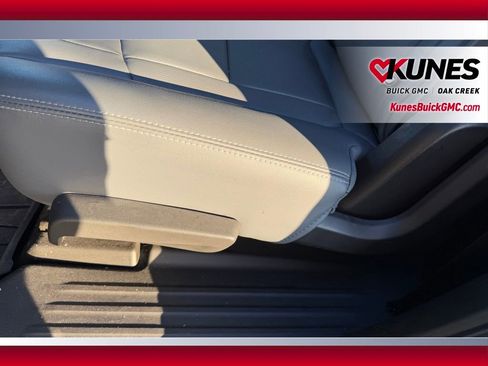 Used 2022 Buick Enclave Premium w/ LPO, Touring Package image 11