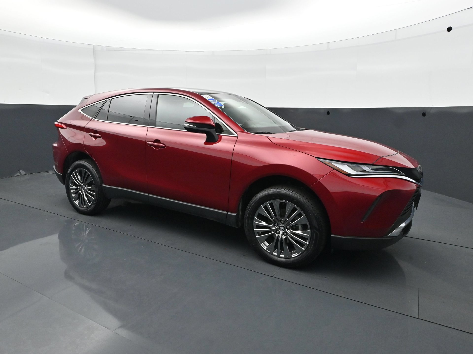 Used 2023 Toyota Venza Limited AWD/4WD image 9