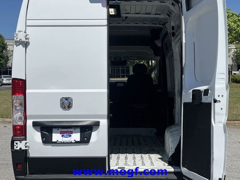 Used 2025 RAM ProMaster 2500 w/ Convenience Group FWD image 19
