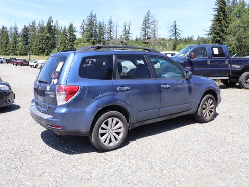 Used 2011 Subaru Forester 2.5X Limited AWD/4WD image 4