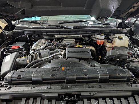 Used 2022 GMC Sierra 3500 Denali AWD/4WD image 4