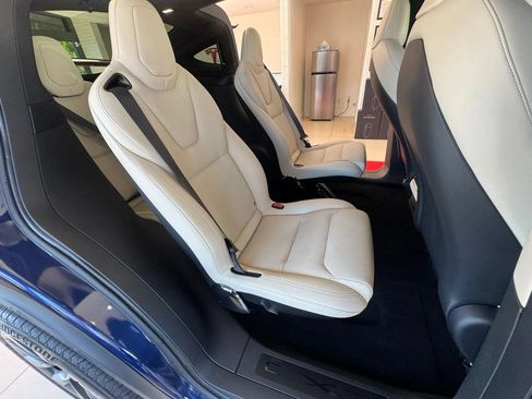 Used 2022 Tesla Model X AWD/4WD image 13