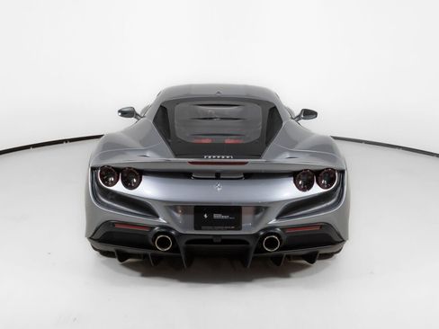 Used 2022 Ferrari F8 Tributo image 8
