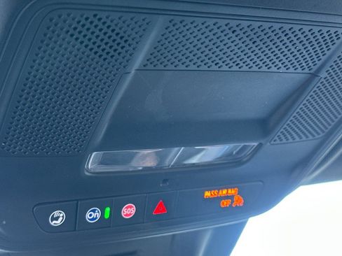 Certified 2025 Chevrolet Equinox EV LT w/ Convenience Package image 27