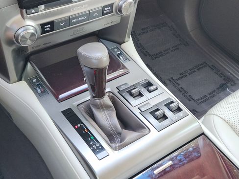 Used 2019 Lexus GX 460 Luxury AWD/4WD image 22