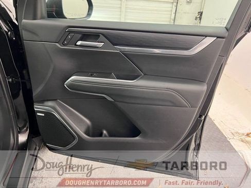 Used 2025 GMC Acadia Elevation FWD image 44