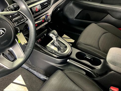 Used 2019 Kia Forte S FWD image 18