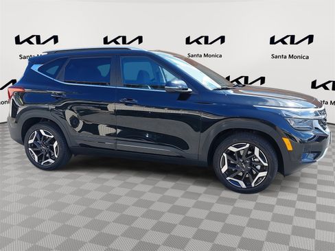 Certified 2025 Kia Seltos SX w/ SX Sunroof Package image 4