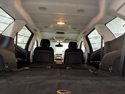Used 2020 Dodge Journey SE w/ SE Popular Equipment Group FWD image 34