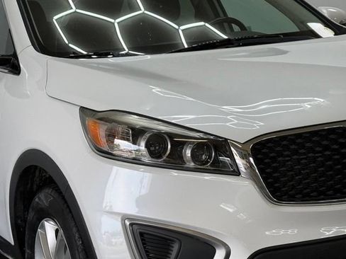 Used 2016 Kia Sorento FWD w/ LX Convenience Package image 3