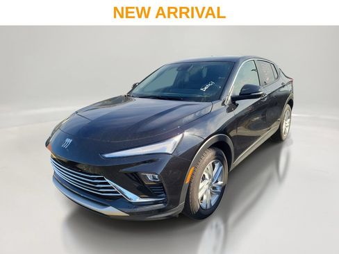 Used 2025 Buick Envista Preferred FWD image 1