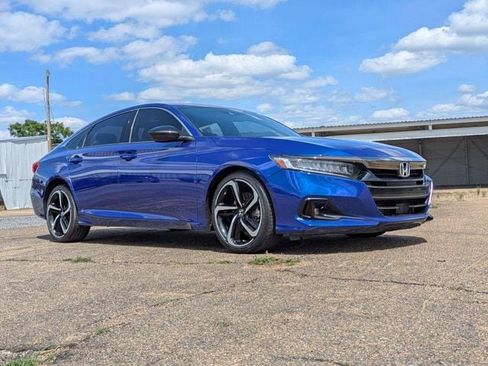Used 2021 Honda Accord Sport image 2