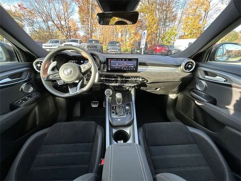 New 2025 Alfa Romeo Tonale image 12