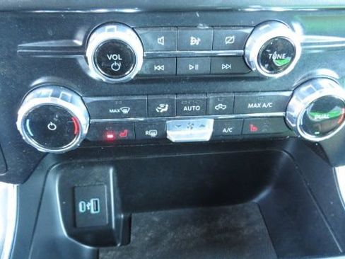 Certified 2022 Ford F150 XLT w/ Equipment Group 302A High image 14