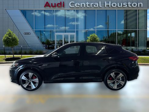 New 2025 Audi SQ5 Premium Plus image 2