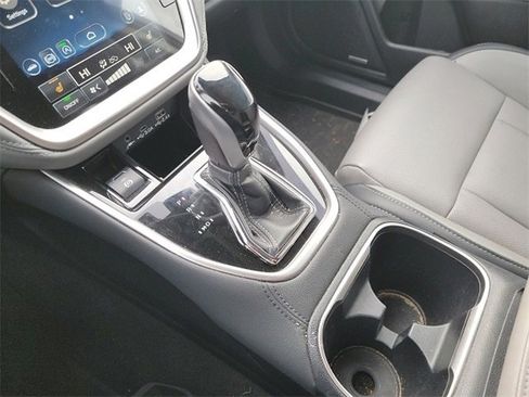 Used 2024 Subaru Outback Limited image 13