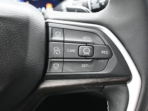 New 2026 Jeep Grand Cherokee L Limited image 24