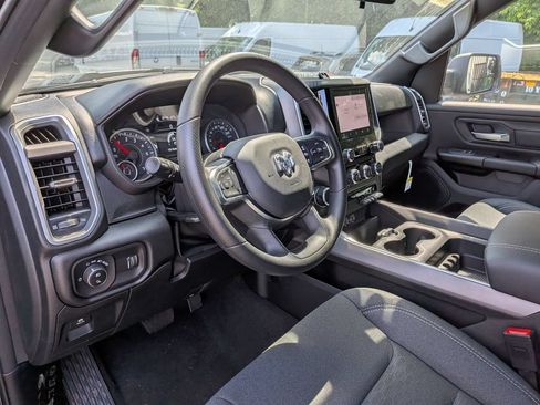 New 2026 RAM 1500 Express AWD/4WD image 10