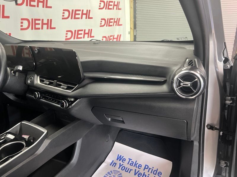 Used 2026 Chevrolet Equinox LT FWD image 13