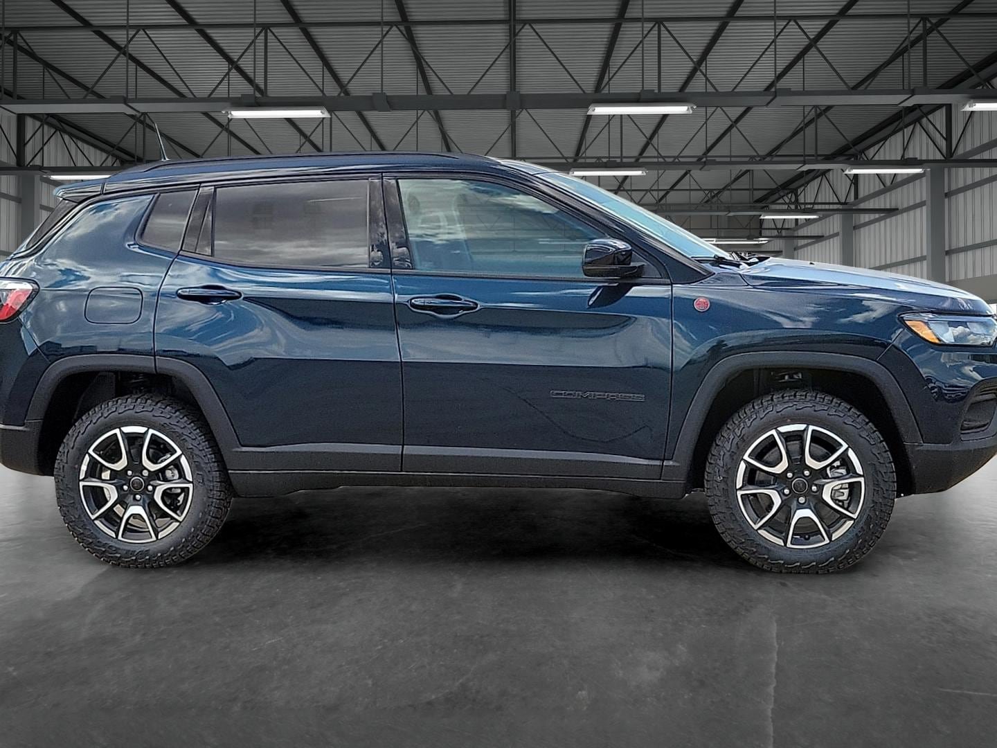 New 2026 Jeep Compass Trailhawk w/ Sun, Sound & Navigation Group AWD/4WD image 5