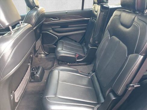 Used 2022 Jeep Grand Cherokee L Limited w/ Luxury Tech Group II image 13