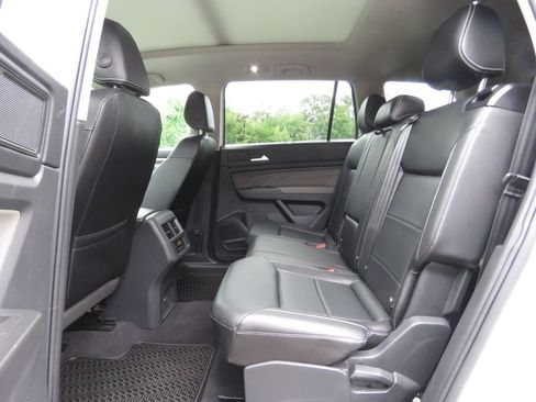 Used 2023 Volkswagen Atlas SEL AWD/4WD image 21
