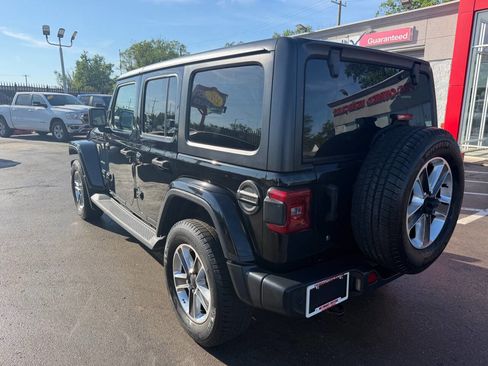Used 2020 Jeep Wrangler Unlimited Sahara w/ Dual Top Group AWD/4WD image 7
