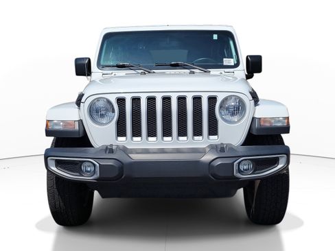 Used 2018 Jeep Wrangler Unlimited Sahara image 2