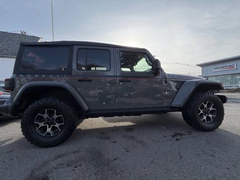 Used 2018 Jeep Wrangler Unlimited Rubicon w/ Dual Top Group AWD/4WD image 6