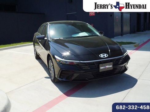 New 2025 Hyundai Elantra Blue image 1