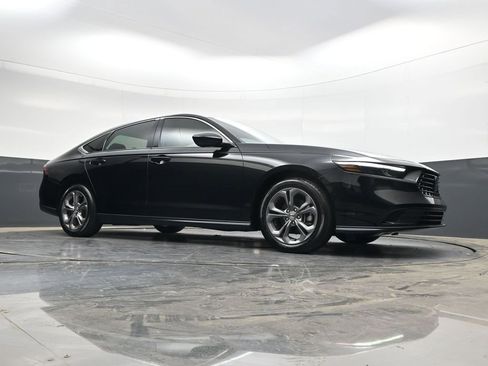 Certified 2023 Honda Accord EX image 24