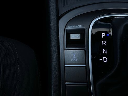 Used 2025 Hyundai Kona SEL image 23