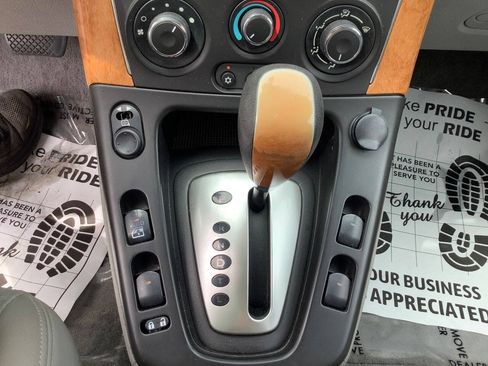 Used 2006 Saturn Vue AWD V6 w/ Sun & Sound Pkg image 35