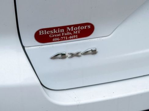 Used 2023 Jeep Grand Cherokee Laredo image 9