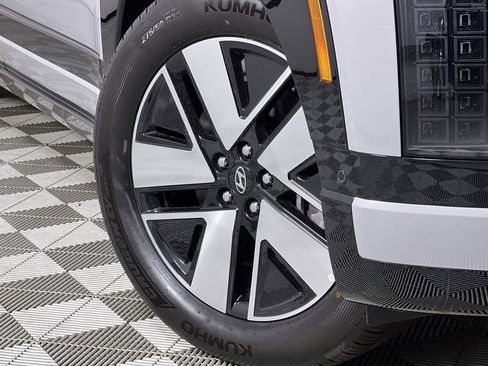 New 2026 Hyundai Ioniq 9 SEL image 10