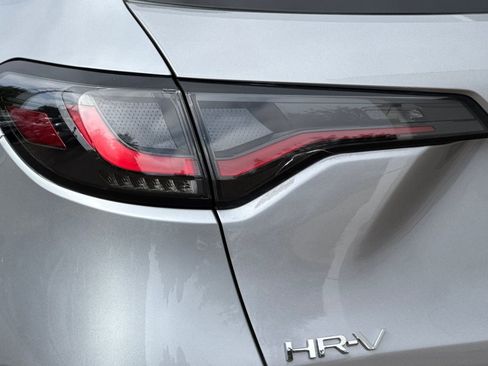 Used 2023 Honda HR-V LX image 12