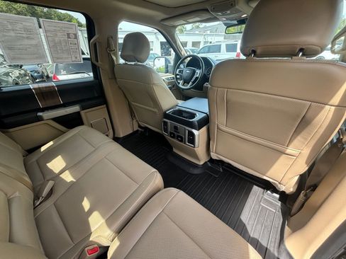 Used 2017 Ford F150 Lariat w/ Equipment Group 502A Luxury AWD/4WD image 19