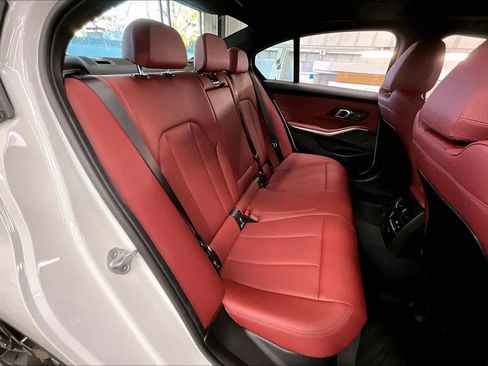 Used 2025 BMW 330i xDrive Sedan w/ M Sport Package image 29